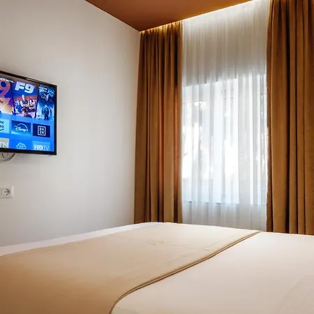 Kronos Sarandë