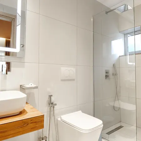 Kronos Ξενοδοχείο *