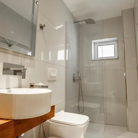 Kronos Hotel Sarande