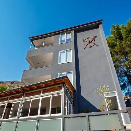 Hotel Kronos *