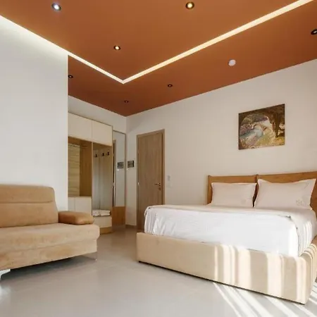 Kronos Sarandë