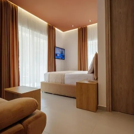 Kronos Hotel